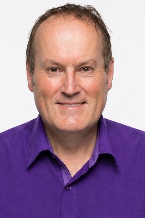 Dr Julian Madsen
